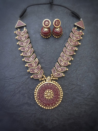 Hemavathi Pink & Gold Terracotta Necklace Set - View 3