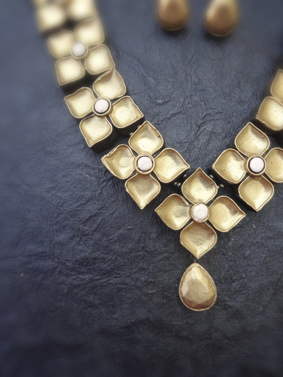 Kamala White & Gold Terracotta Necklace Set