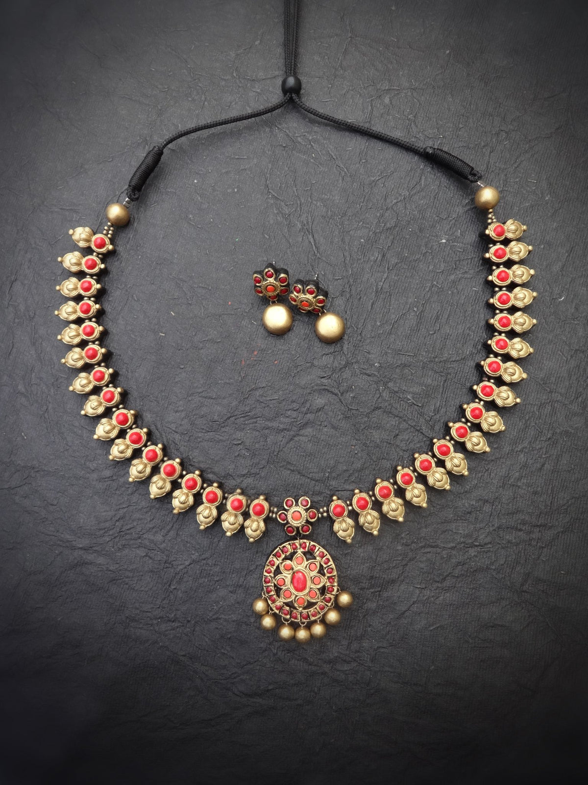 Ponni Antique Gold Terracotta Necklace Set