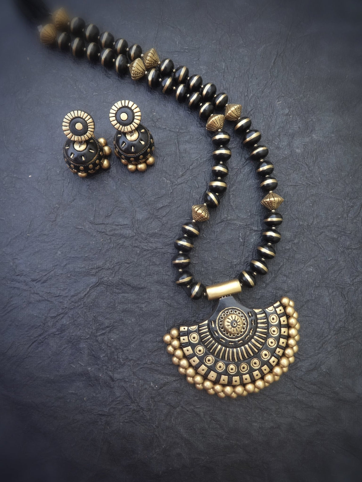 Yamuna Antique Gold Terracotta Choker Set