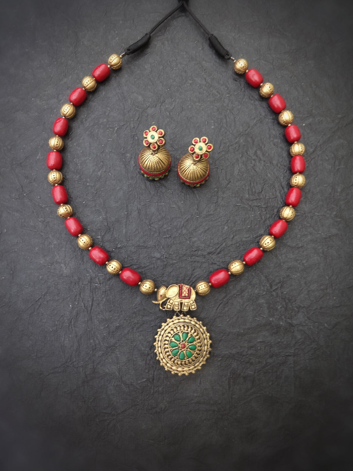 Indus Terracotta Fathima — Pink & Gold Necklace Set