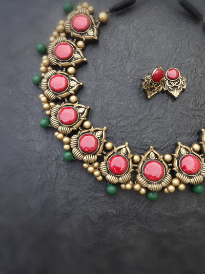 Indus Terracotta Jayanthi — Pink & Gold Necklace Set