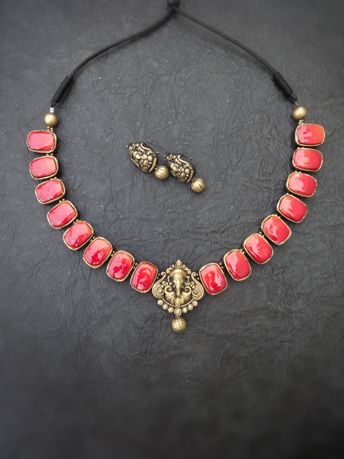 Indus Terracotta Vaishnavi — Pink & Gold Necklace Set