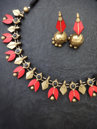 Indus Terracotta Nachiyar— red & Gold Necklace Set