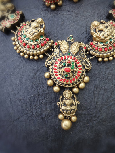 Indus Terracotta Elakkiya — Red & Gold Necklace Set