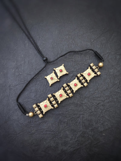 Indus Terracotta Jothi — White & Gold Choker Set