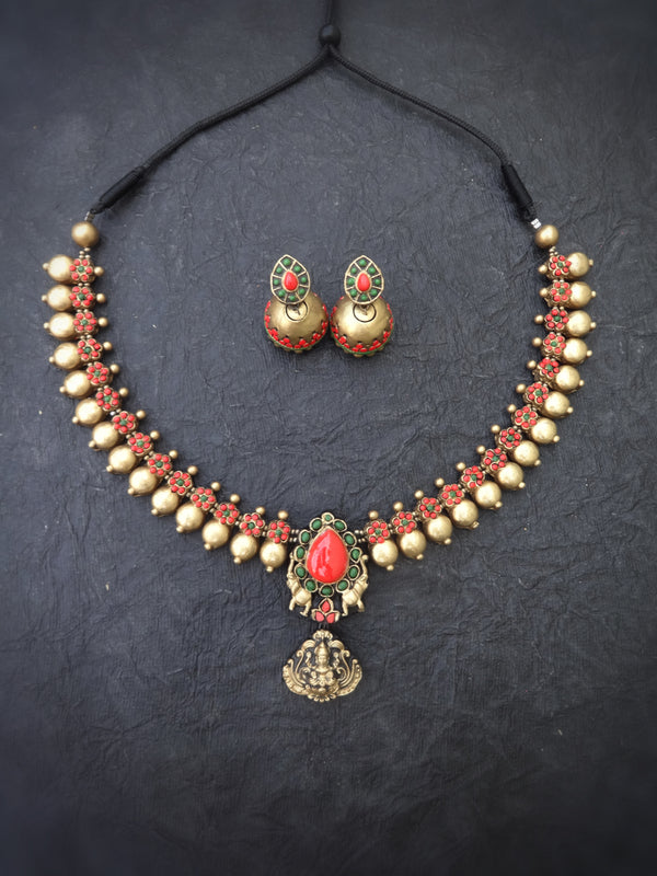 Indus Terracotta Mahalakshmi — Pink & Gold Necklace Set