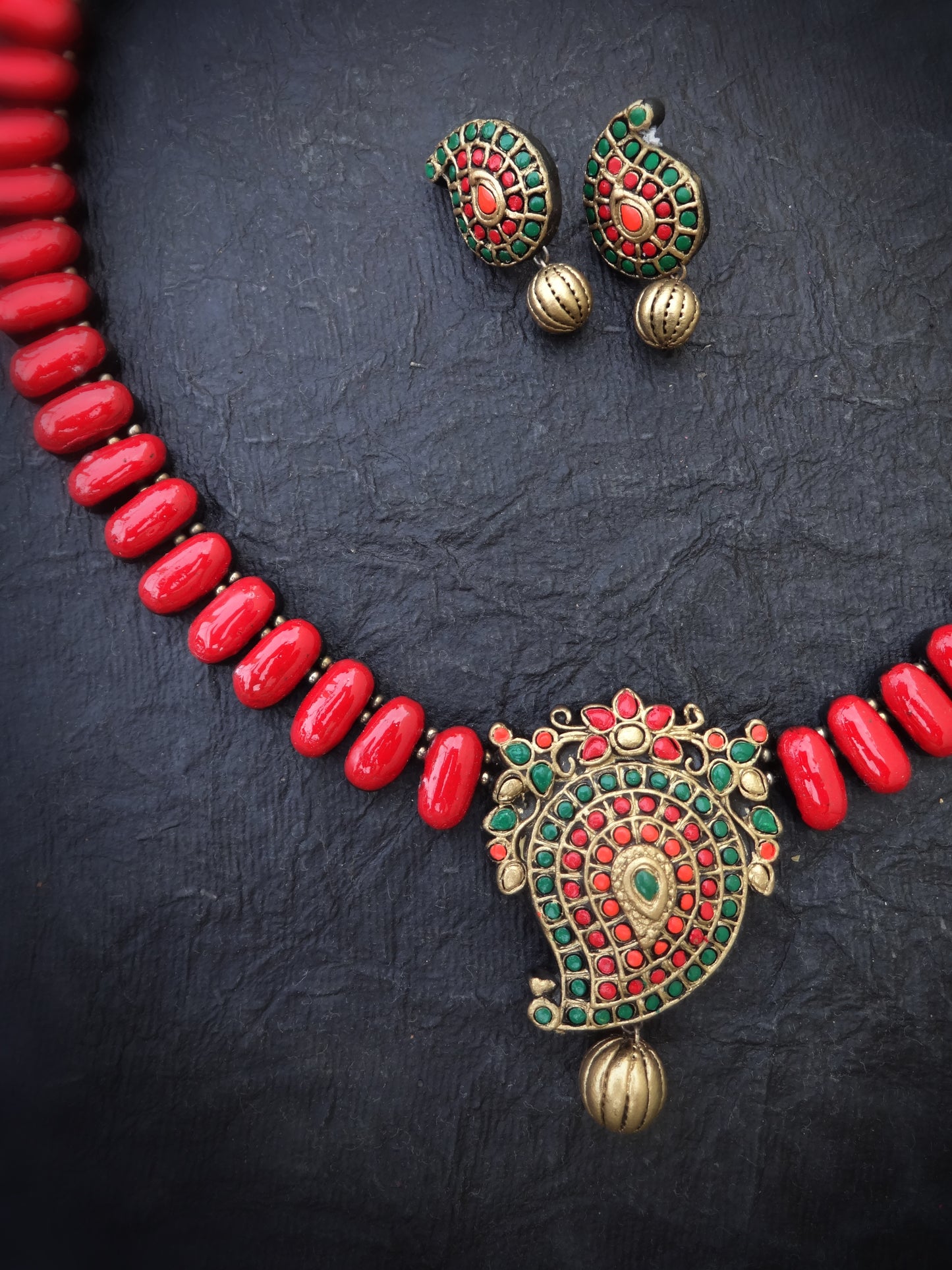 Indus Terracotta  pavai — red & Gold Necklace Set