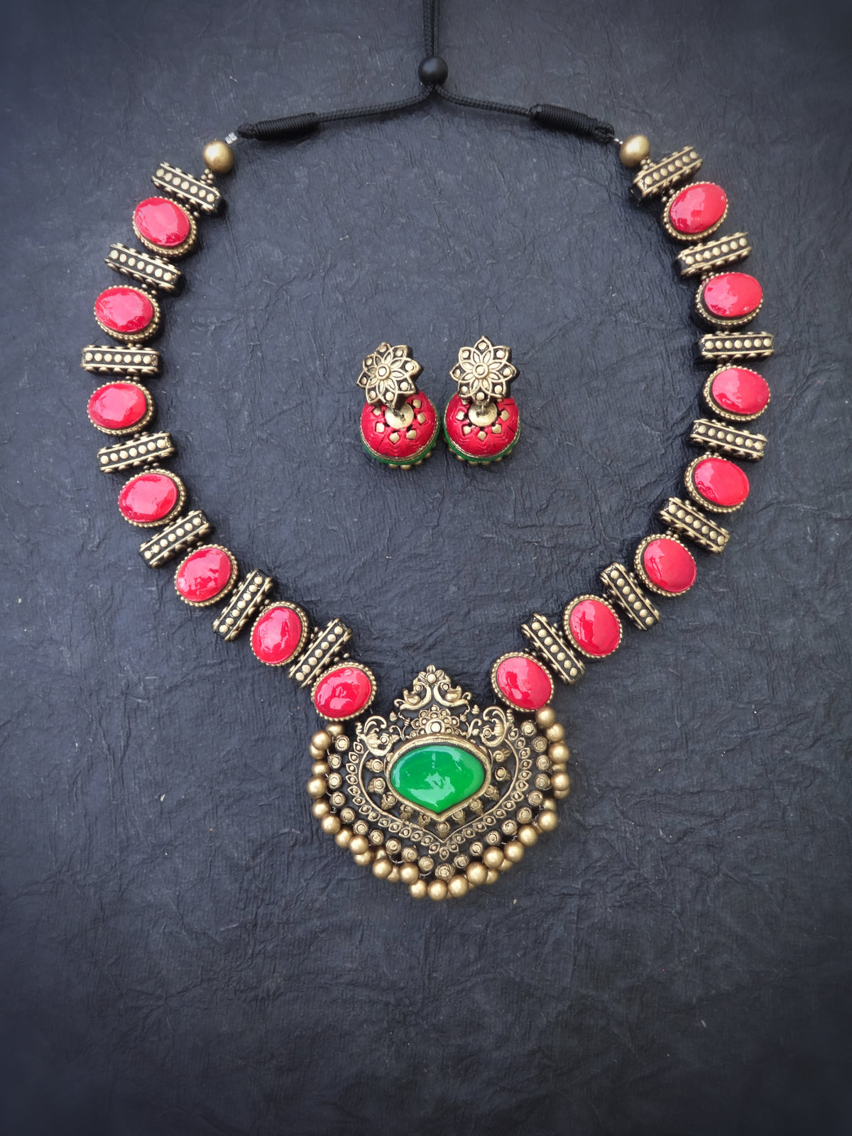 Indus Terracotta Mythili — Pink & Gold Necklace Set