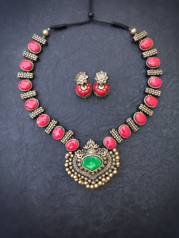 Indus Terracotta Mythili — Pink & Gold Necklace Set