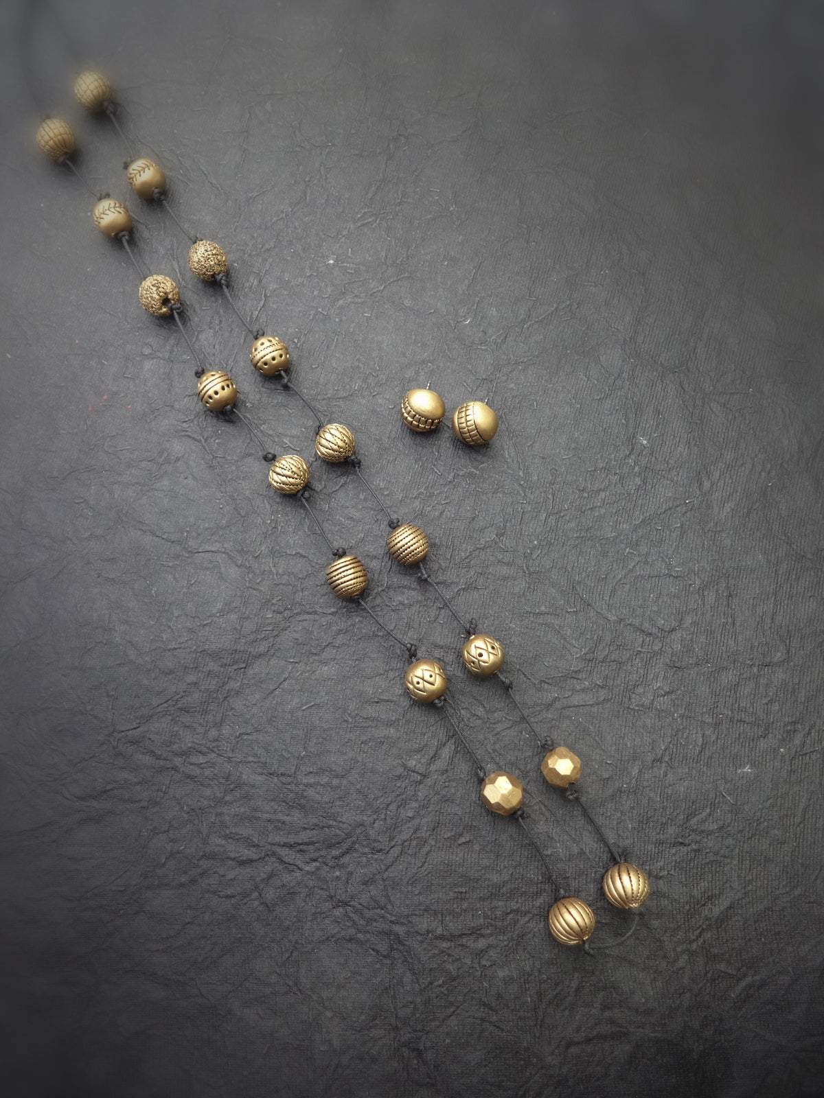 Indus Terracotta Poonguzhal— red & Gold Necklace Set
