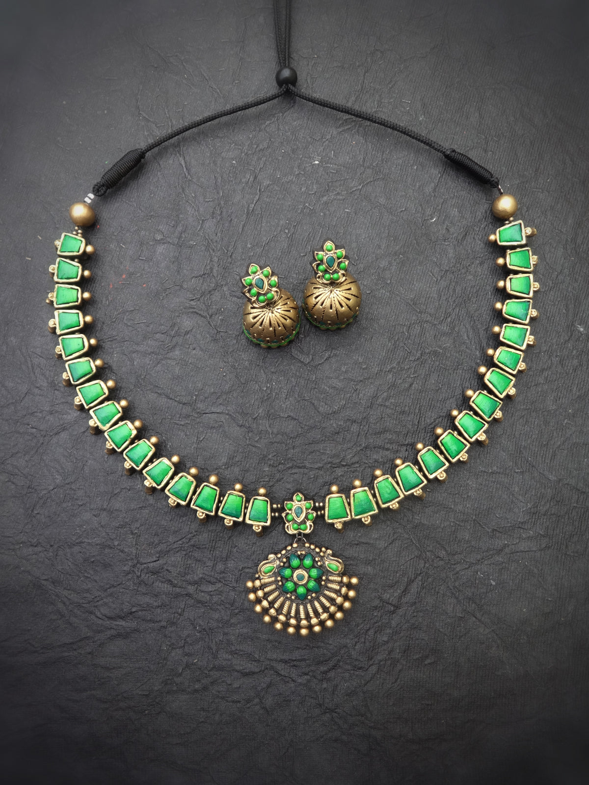 Indus Terracotta Vaani — Green & Gold Necklace Set