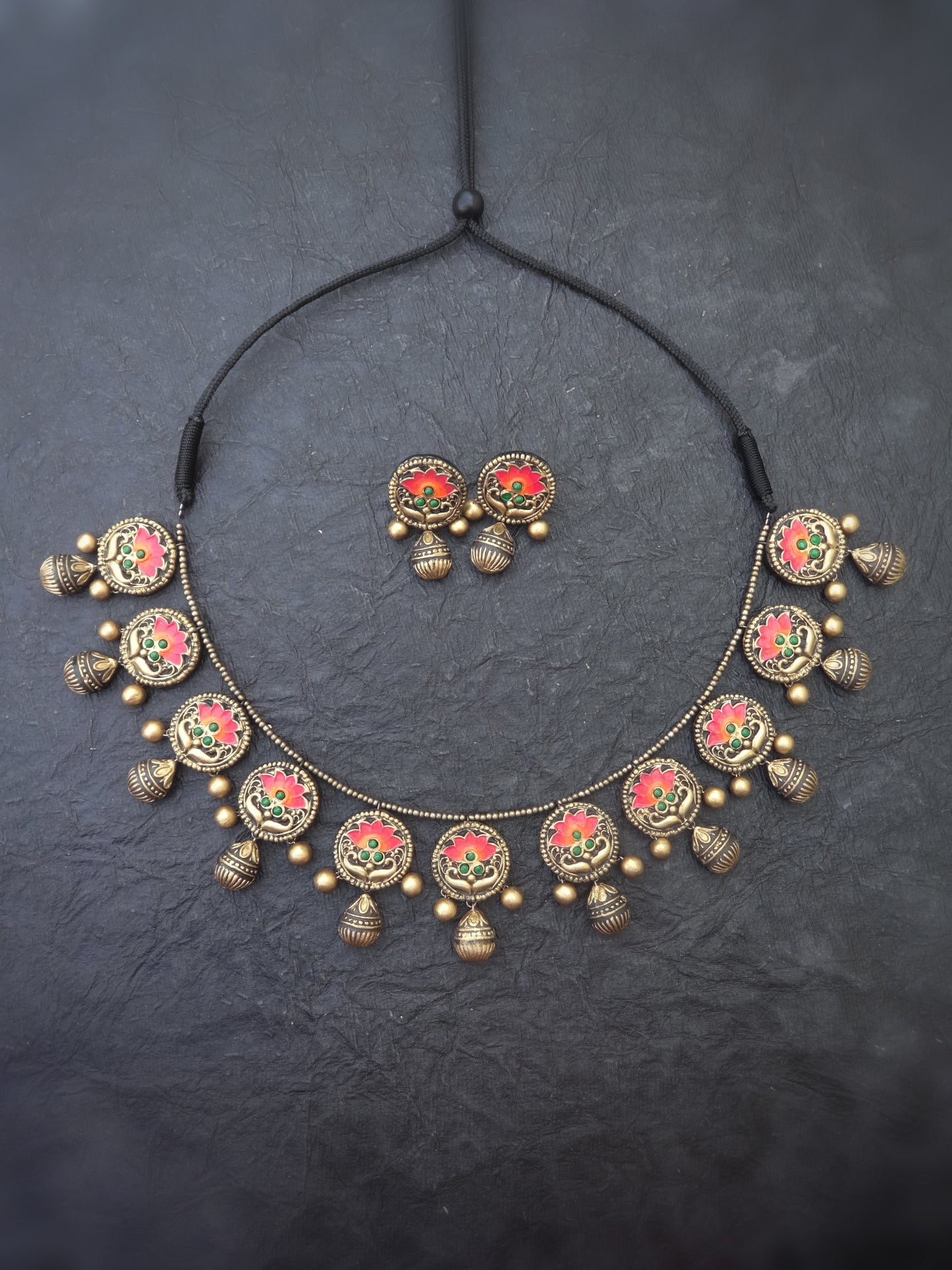 Handmade Terracotta Necklace Set – Nila Red & Gold