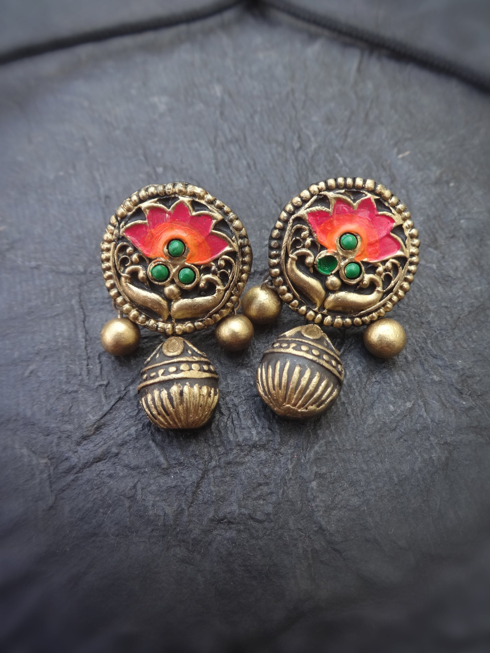 Handmade Terracotta Necklace Set – Nila Red & Gold